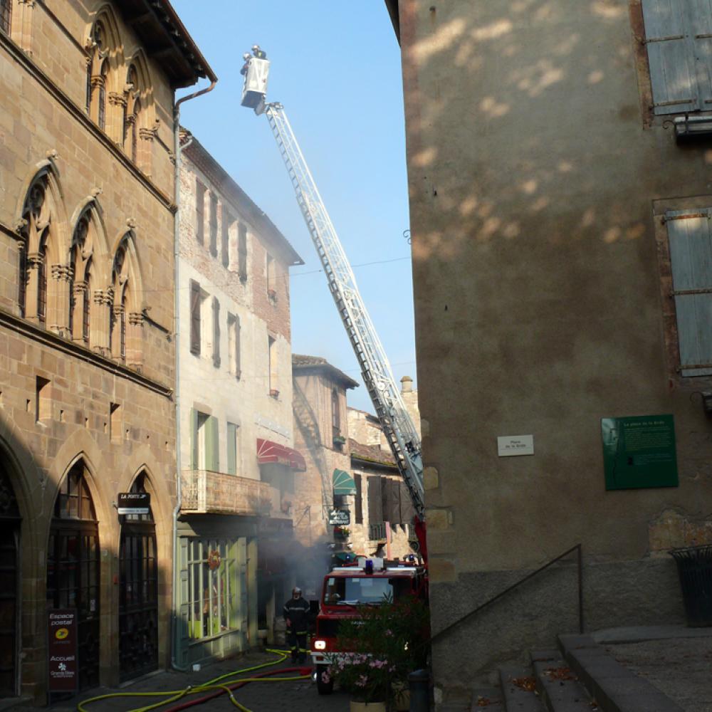 Incendie d&#039;une auberge à Cordes-sur-Ciel