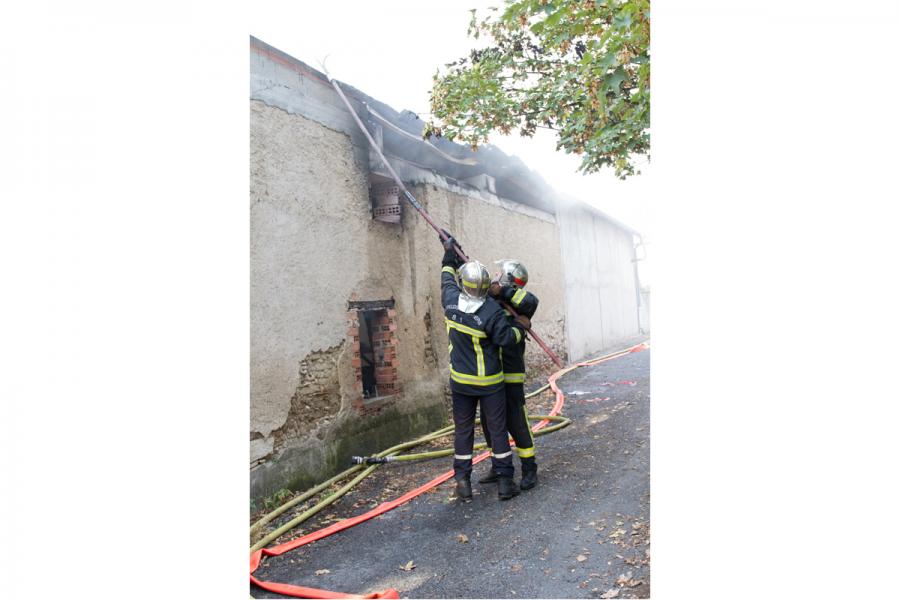 Feu d&#039;un garage sur la commune de Sémalens