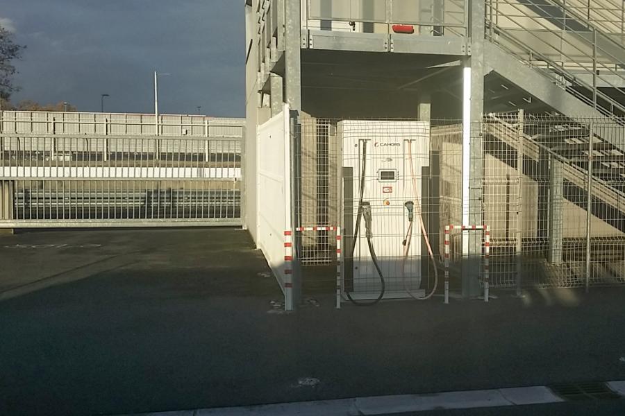 Visite d&#039;une station service à hydrogène tarnaise