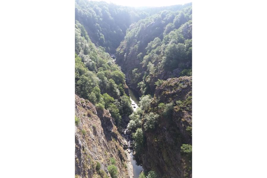Visite de reconnaissance dans les gorges du Banquet