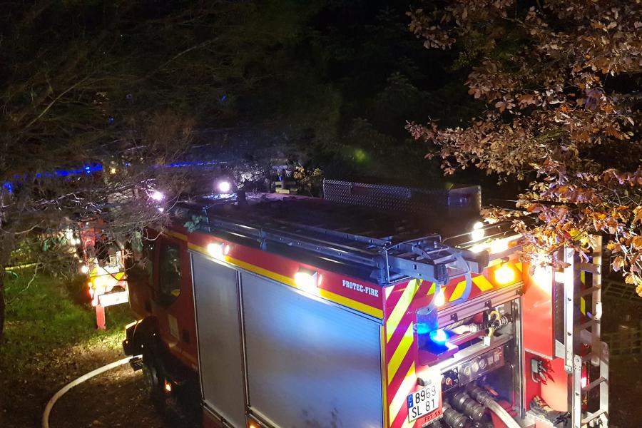 Feu de toiture à Parisot 