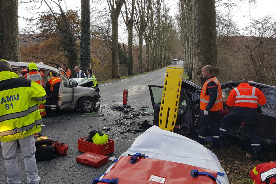 Accident entre deux voitures sur la RD612