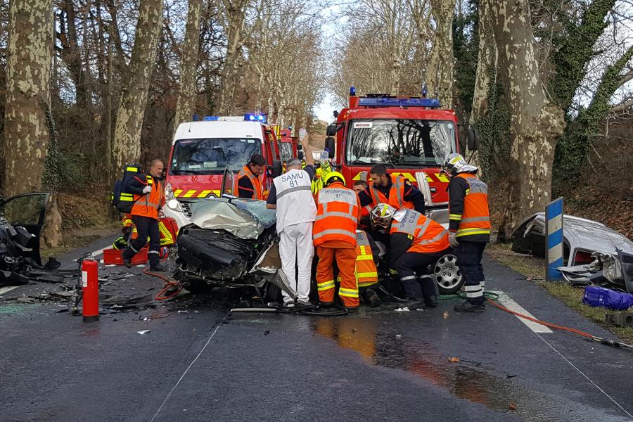 Accident entre deux voitures sur la RD612