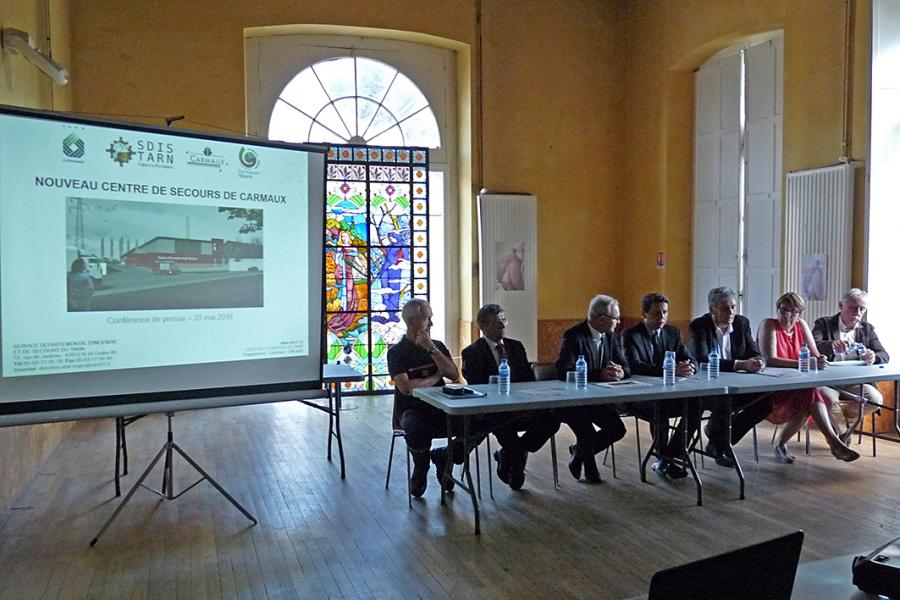Pose de la première pierre du futur centre de secours de Carmaux