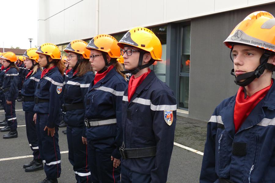 Cérémonie en l&#039;honneur des Jeunes sapeurs-pompiers 