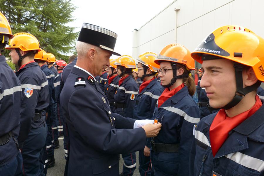 Cérémonie en l&#039;honneur des Jeunes sapeurs-pompiers 