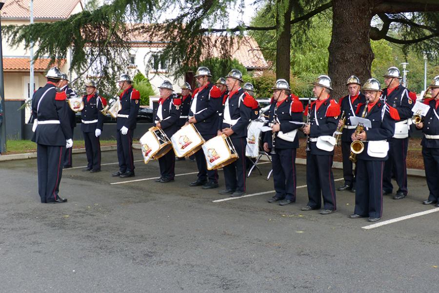 Cérémonie en l&#039;honneur des Jeunes sapeurs-pompiers 