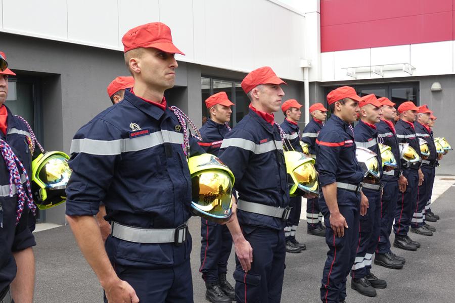 Cérémonie en l'honneur de 16 nouveaux sapeurs-pompiers professionnels
