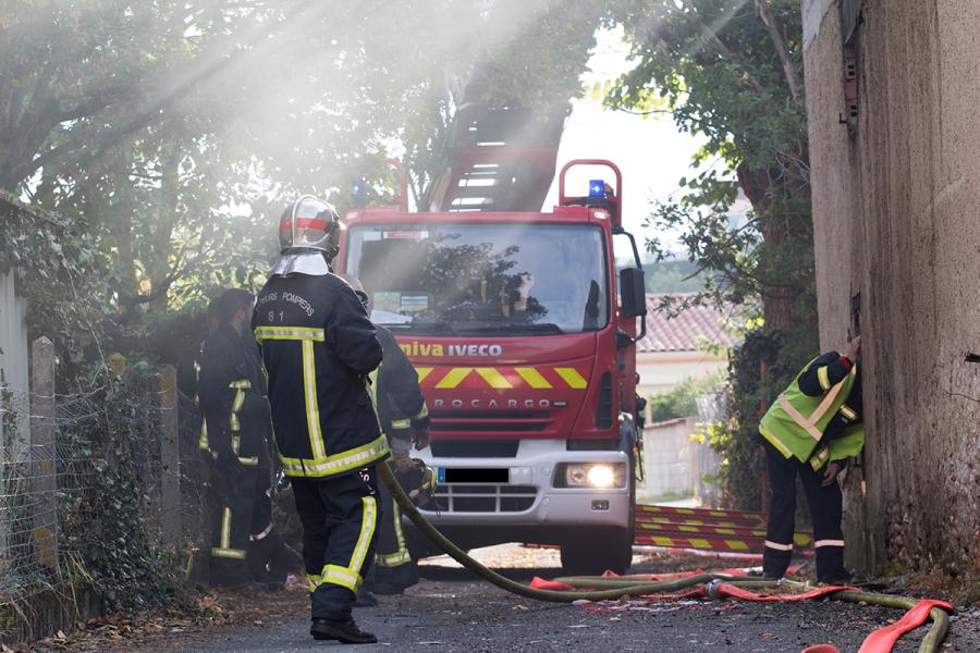 Feu d&#039;un garage sur la commune de Sémalens