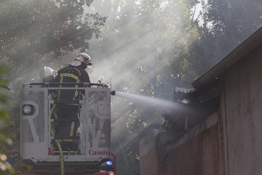 Feu d&#039;un garage sur la commune de Sémalens