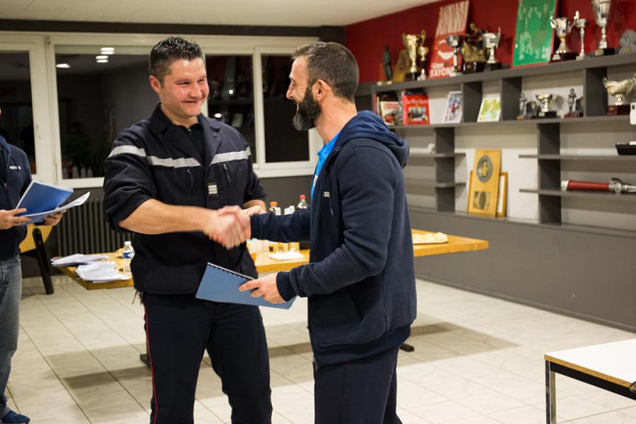 Remise de chèque des sapeurs-pompiers de Castres en faveur du Téléthon 