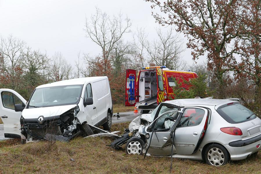 Accident de la route sur la commune de Noailles