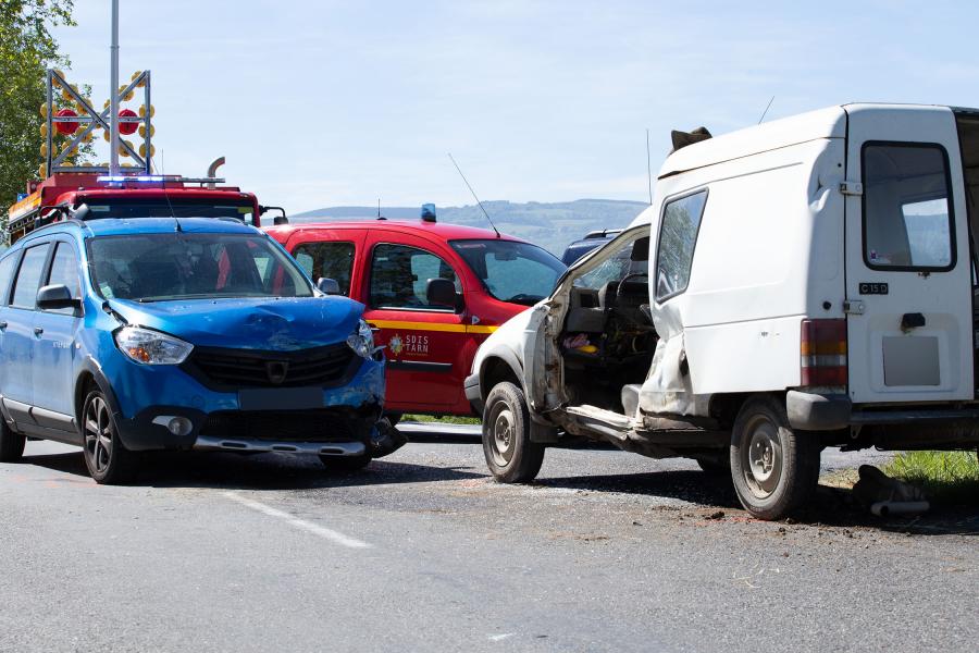 Accident de 2 véhicules à Lescout