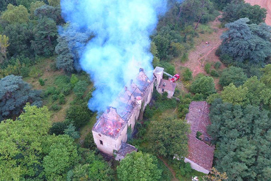 Incendie du château de Lézignac à Graulhet