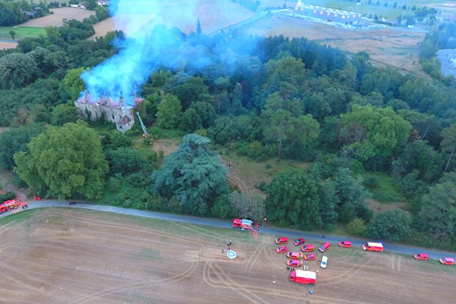Incendie du château de Lézignac à Graulhet