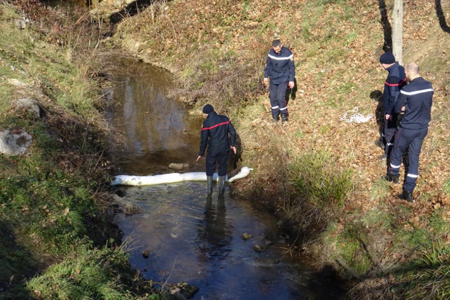 Pollution d&#039;un ruisseau albigeois