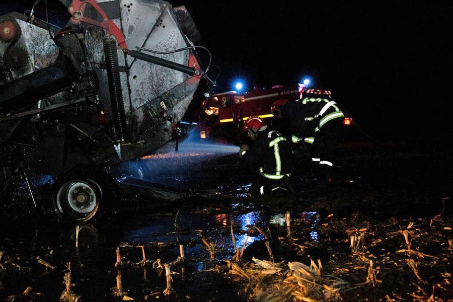 Feu d&#039;engin agricole sur la commune de Lempaut