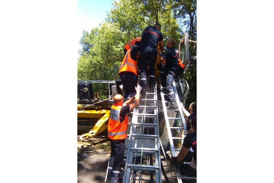 Embardée d&#039;un poids lourd sur la commune de Fiac