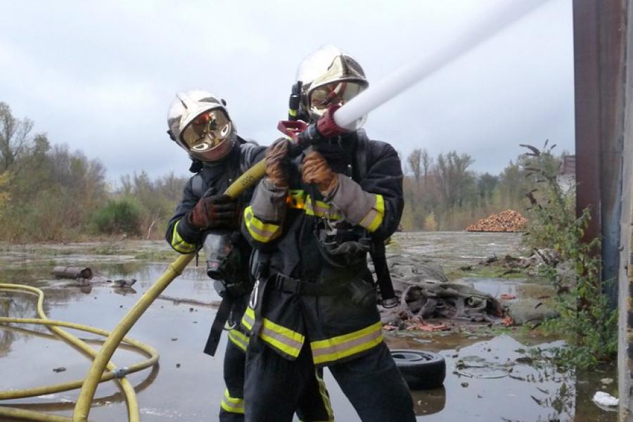  Des balles de tissus en feu dans un entrepôt de Mazamet