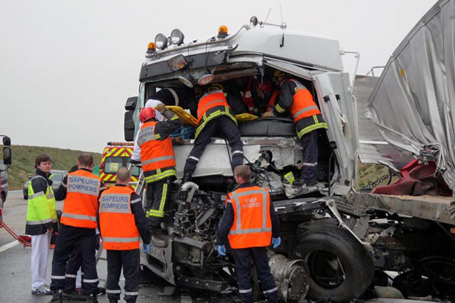 Collision entre deux poids lourds à Labruguière