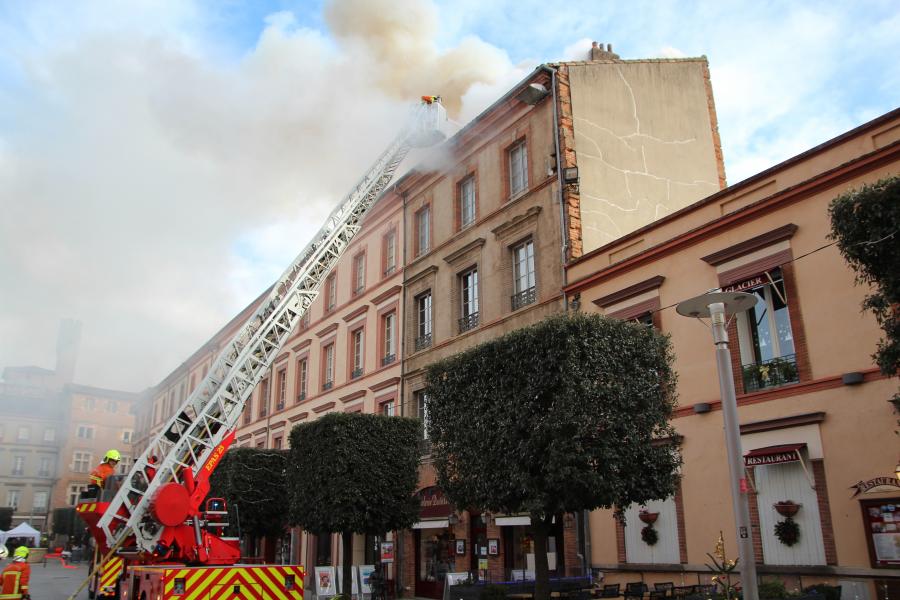 Feu de combles dans le quartier Sainte-Cécile d&#039;Albi