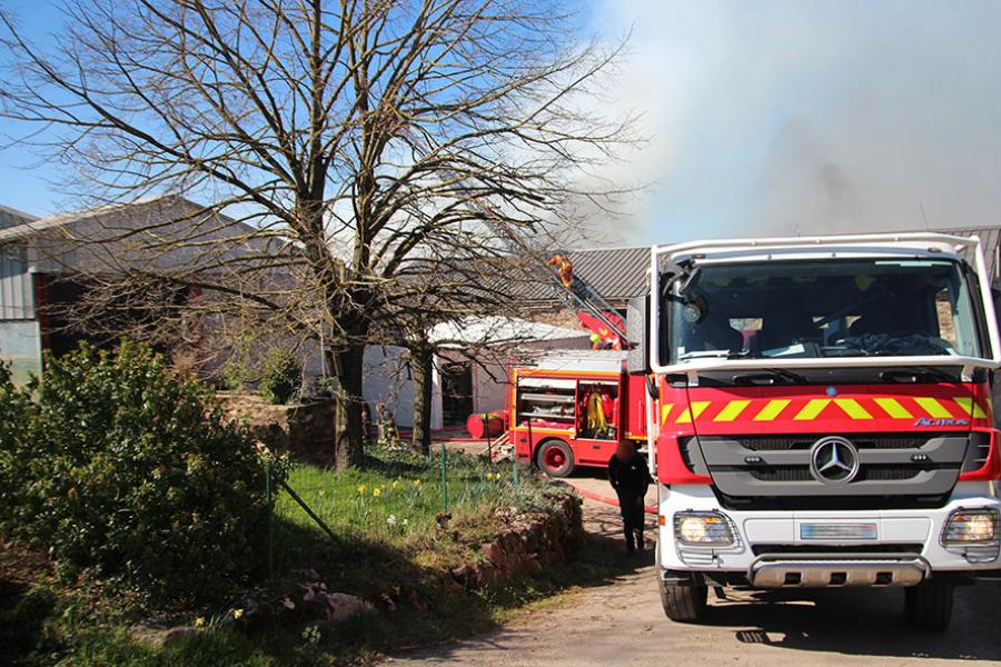 Feu de hangar agricole à Rayssac