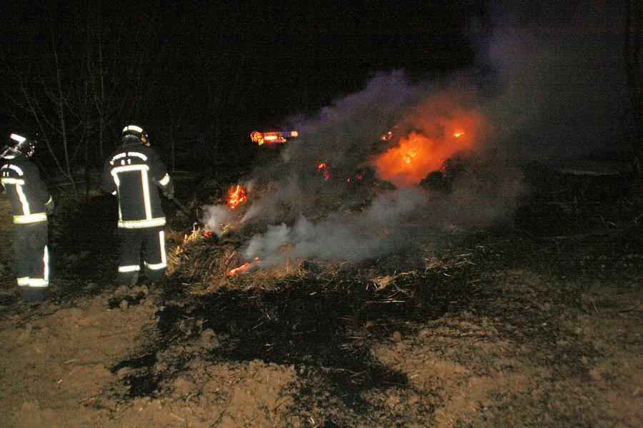 Feu de paille sur la commune de Puylaurens