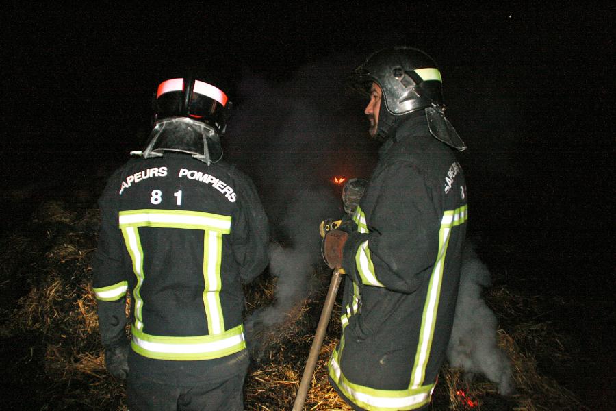 Feu de paille sur la commune de Puylaurens