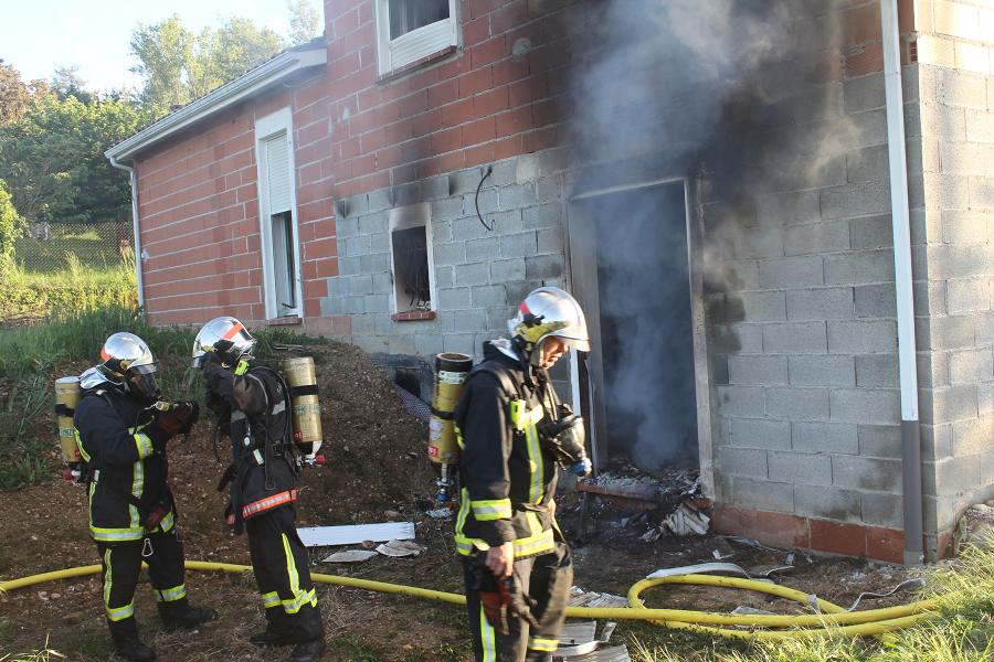 Feu d&#039;habitation sur la commune de Parisot