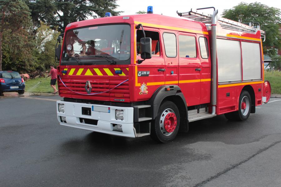 Nouveau fourgon incendie à Lisle-sur-Tarn
