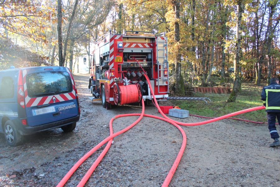 Une maison en construction détruite par un incendie à Saint-Gauzens