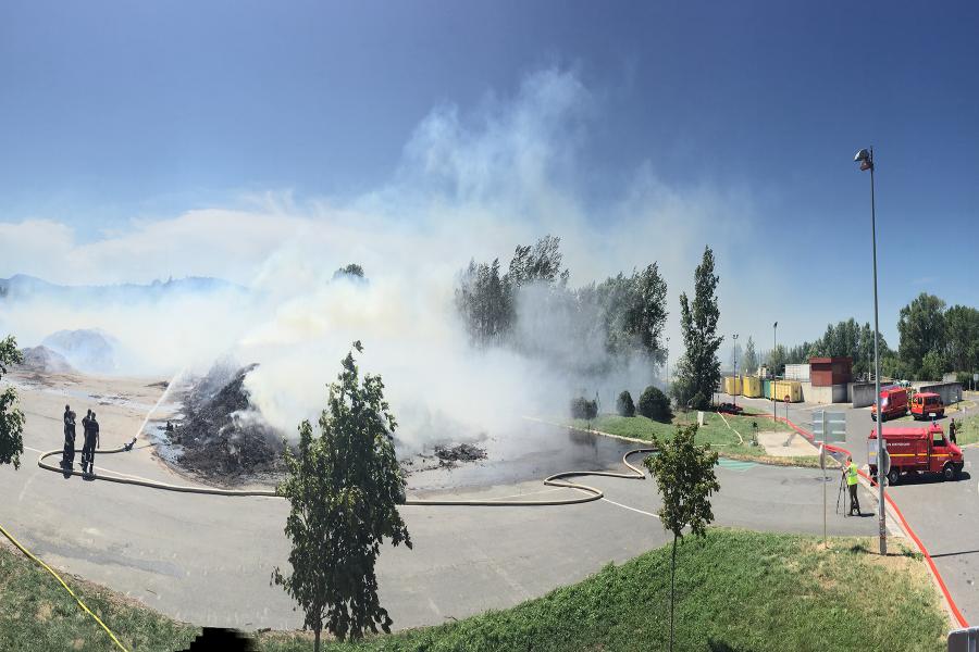 Feu dans une déchetterie à Labruguière 