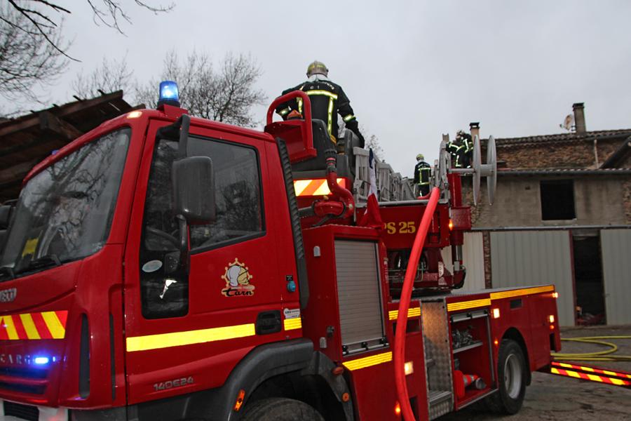 Feu de bâtiment agricole sur la commune d&#039;Escoussens