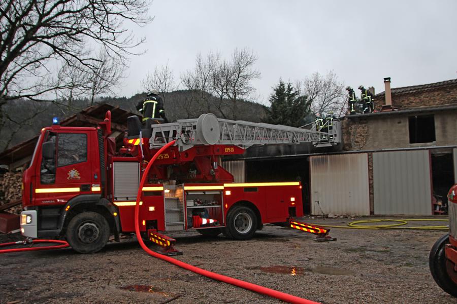 Feu de bâtiment agricole sur la commune d&#039;Escoussens