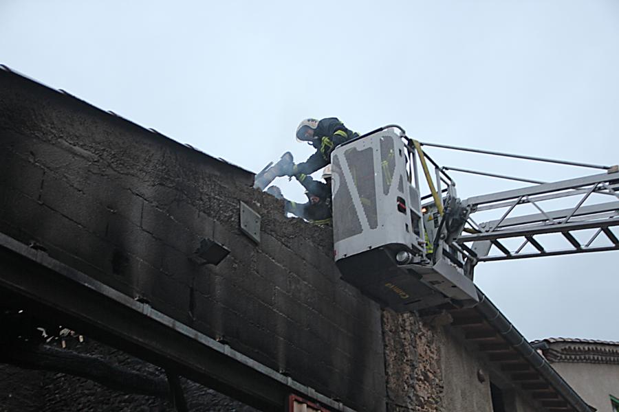 Feu de bâtiment agricole sur la commune d&#039;Escoussens