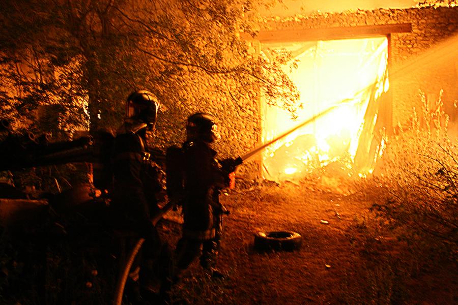 Feu d&#039;entrepôt sur la commune de Mazamet