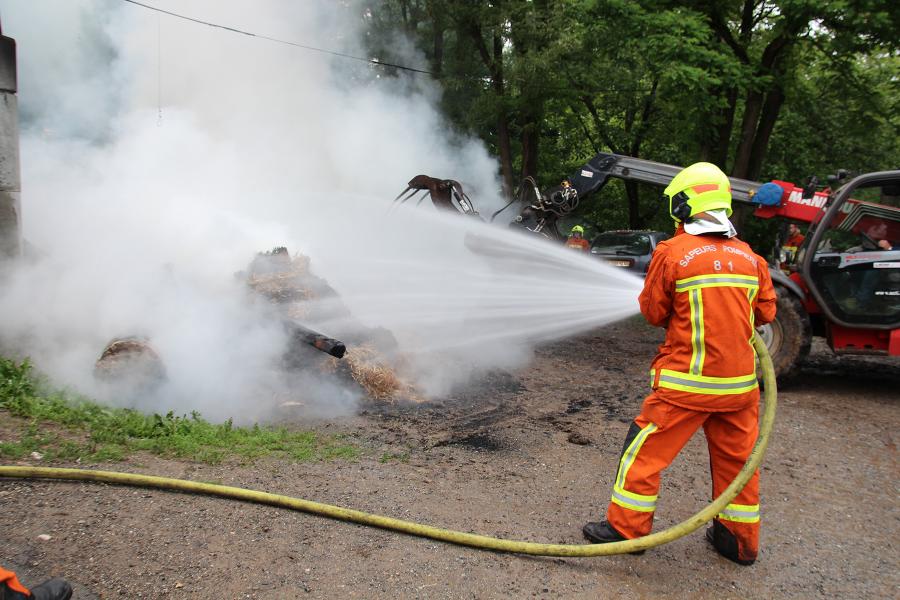Feu de hangar agricole à Tanus