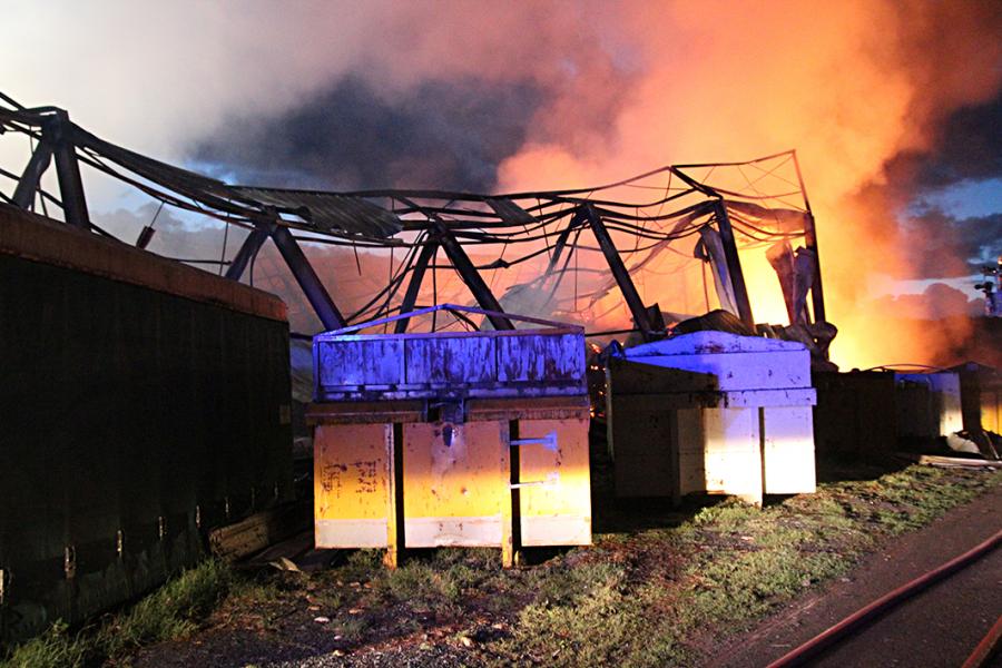 Feu de bâtiment agricole à Montdragon : 70 sapeurs-pompiers engagés