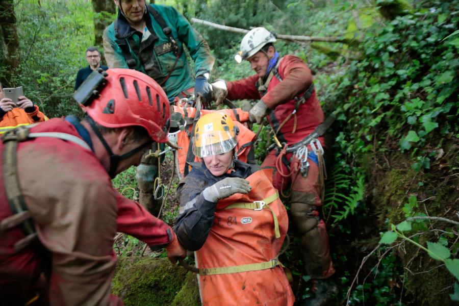 Exercice de secours spéléologique à Saint-Amancet