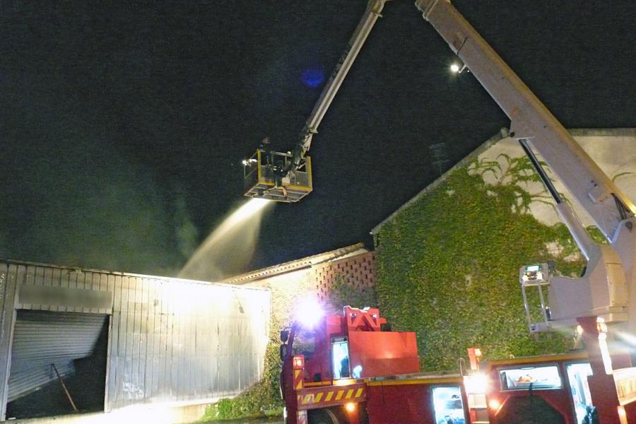 Feu d&#039;entrepôt sur la commune d&#039;Albi