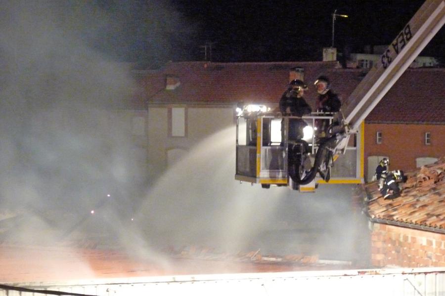 Feu d&#039;entrepôt sur la commune d&#039;Albi