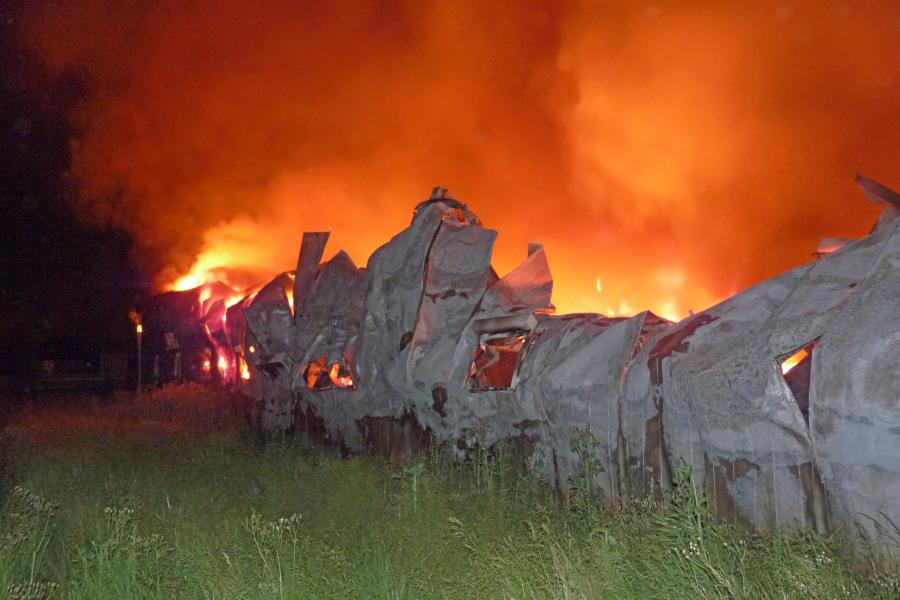 Une animalerie détruite par les flammes