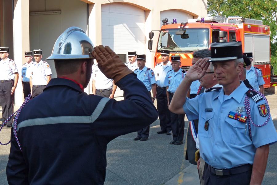 Passation de commandement au centre d&#039;incendie et de secours de Lavaur