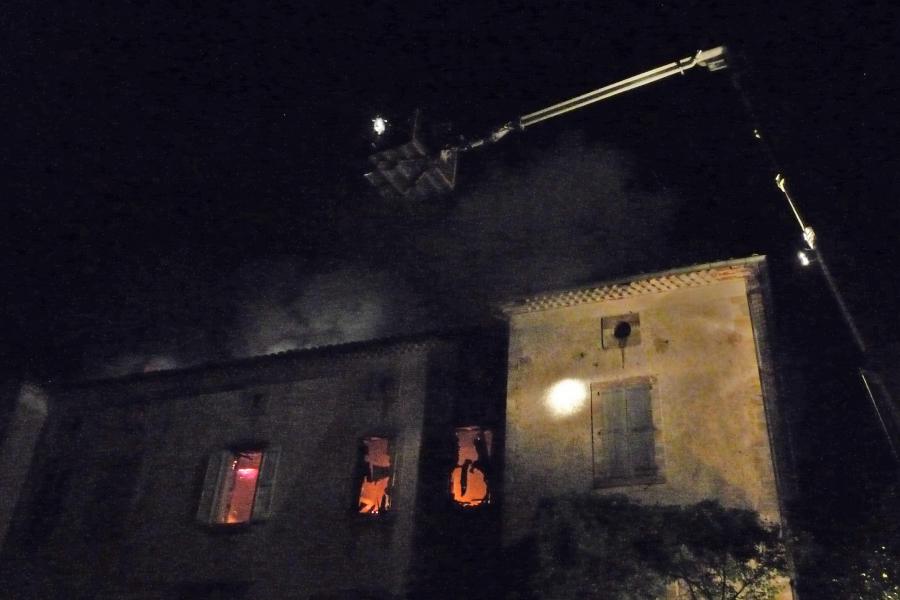 Feu d&#039;habitation dans un bâtiment à usage de gîte et chambres d&#039;hôtes
