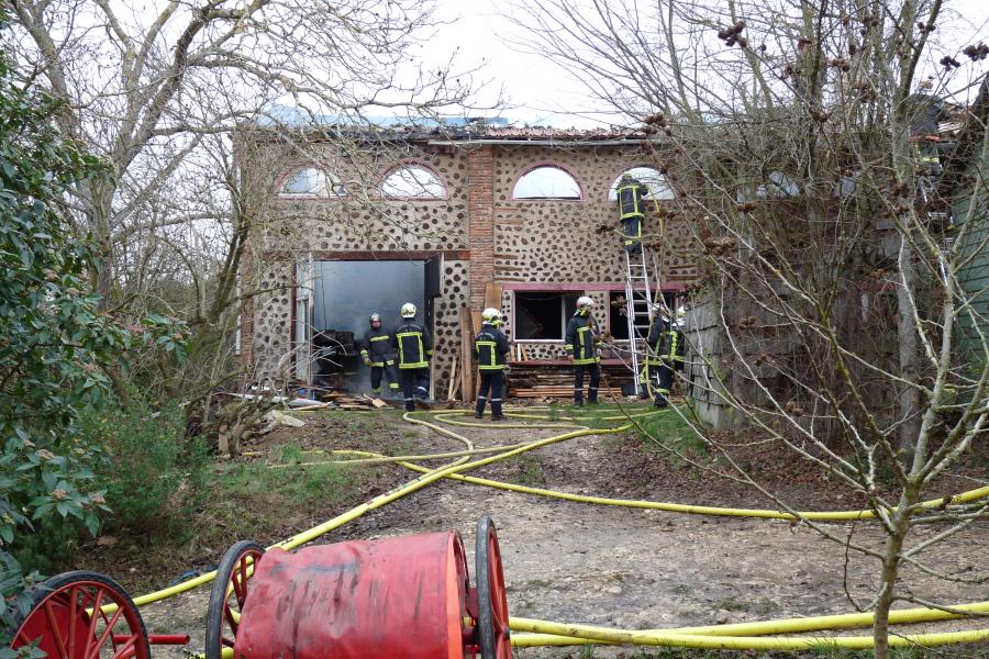 Feu de local artisanal sur la commune de Rabastens