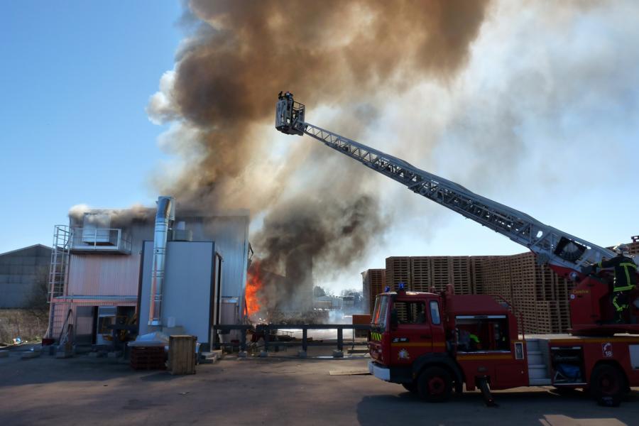 Incendie dans une entreprise de palettes à Gaillac