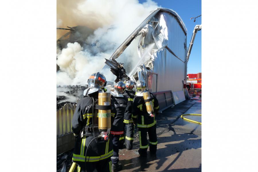 Incendie dans une entreprise de palettes à Gaillac