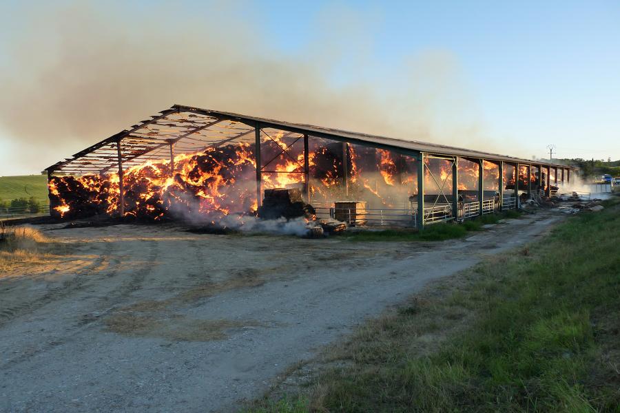 Feu de local agricole à Saint-Gauzens