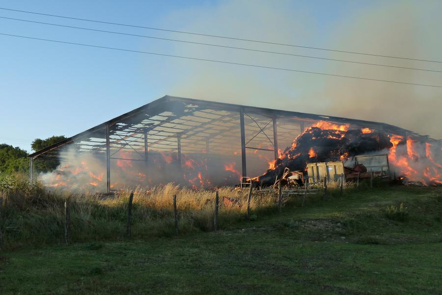Feu de local agricole à Saint-Gauzens