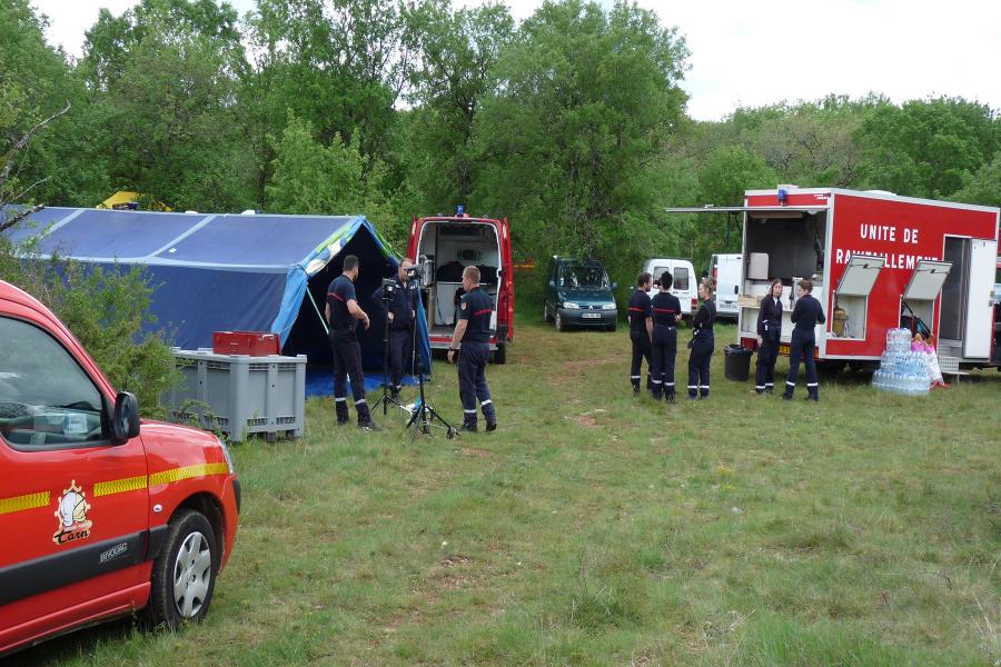 Manoeuvre spéléo à Penne